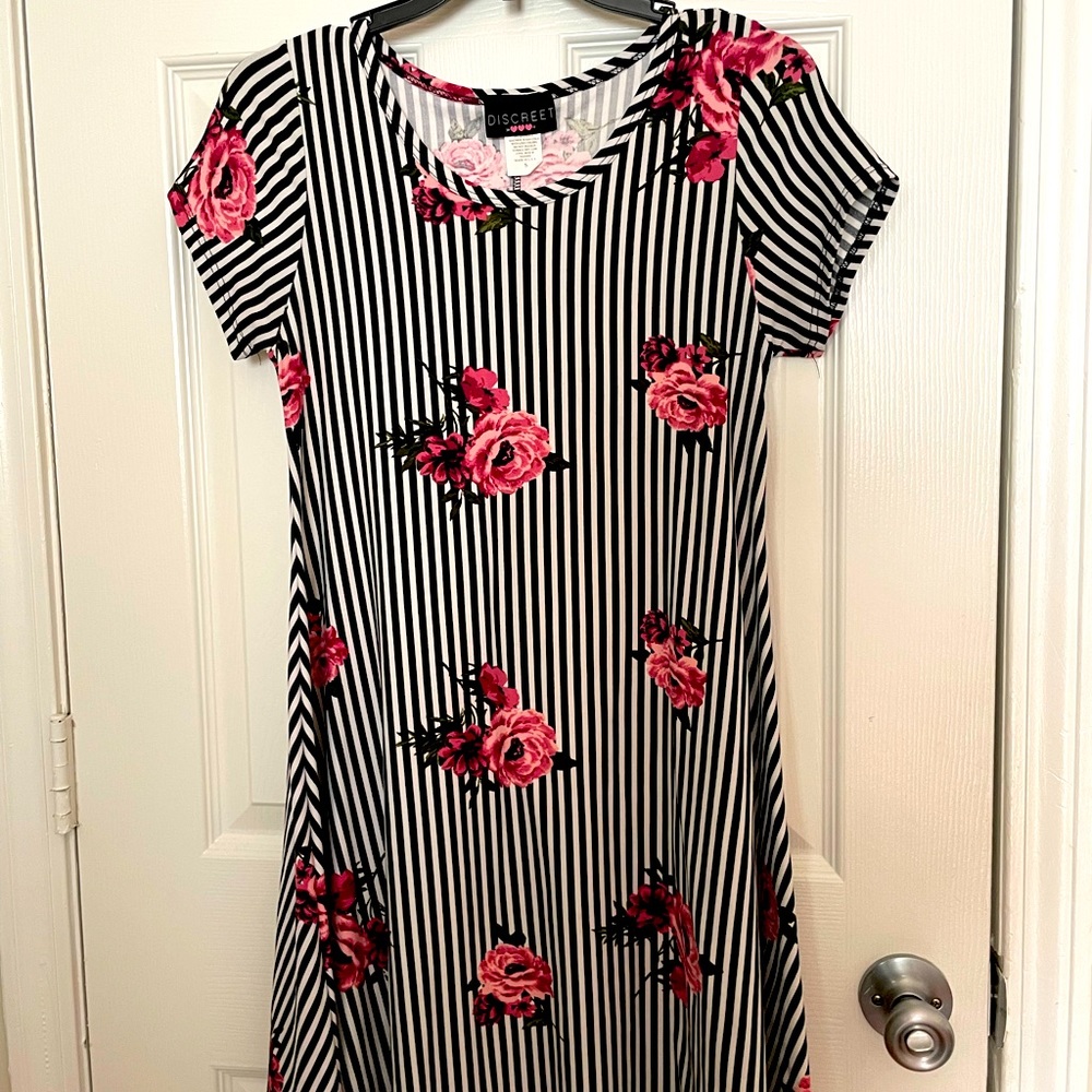 Womens’ floral dress